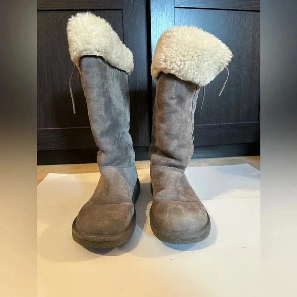 UGG Australia | 5163 Upside Shadow Grey Suede Lace up Boots | woman's size 8 - Picture 2 of 8